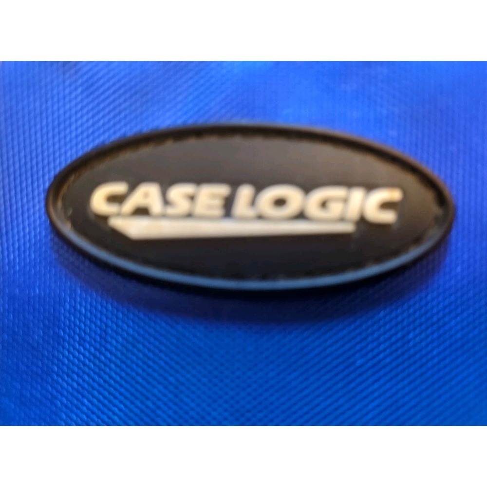 Case Logic CD Player Blue & Gray Carrying Case‎ W/3-Pockets & Adjustable strap